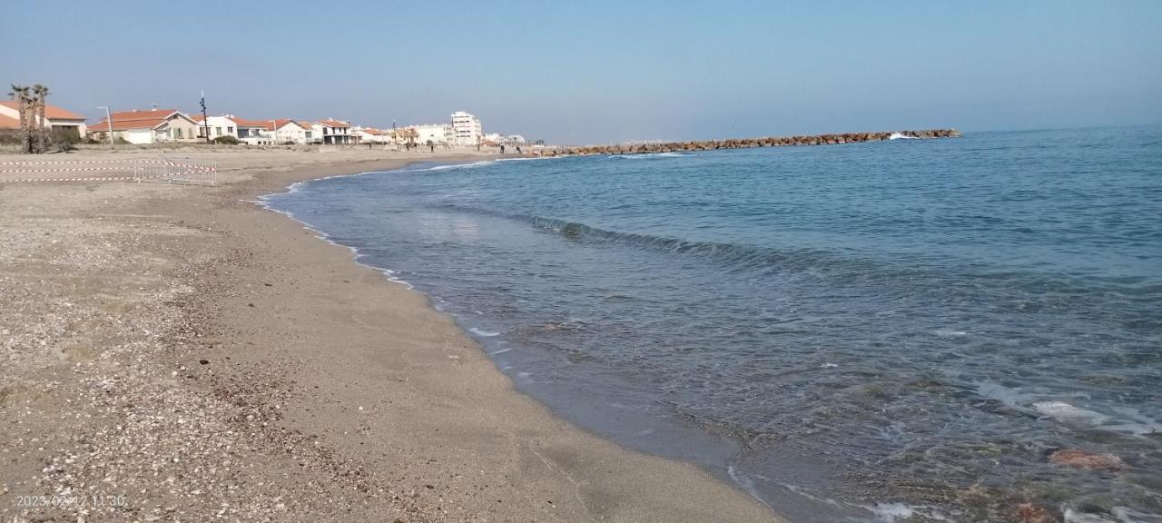 Le Liberte Plage Et Port Saint-Cyprien  Ngoại thất bức ảnh